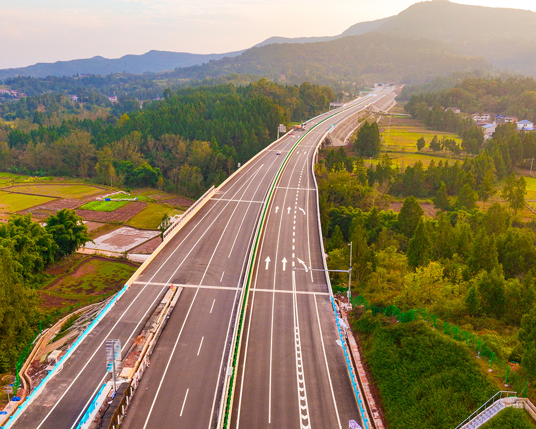 镇广高速3.jpg